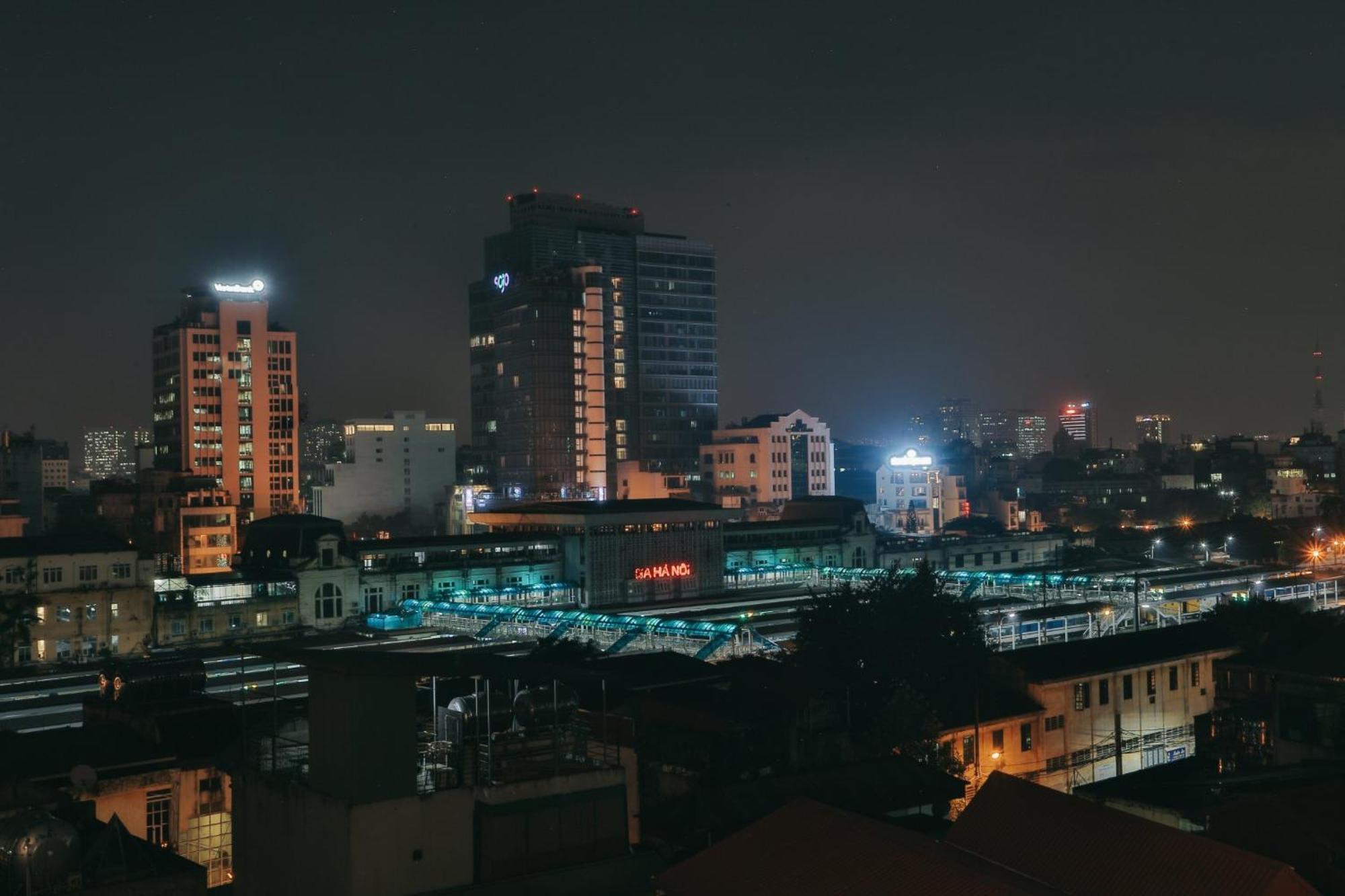 Light House & Rooftop Hanoi Exterior photo