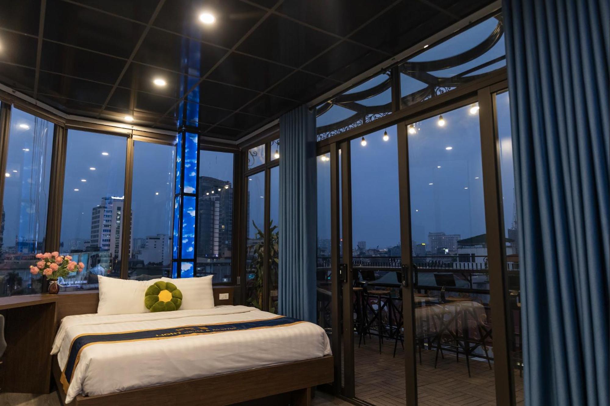 Light House & Rooftop Hanoi Exterior photo