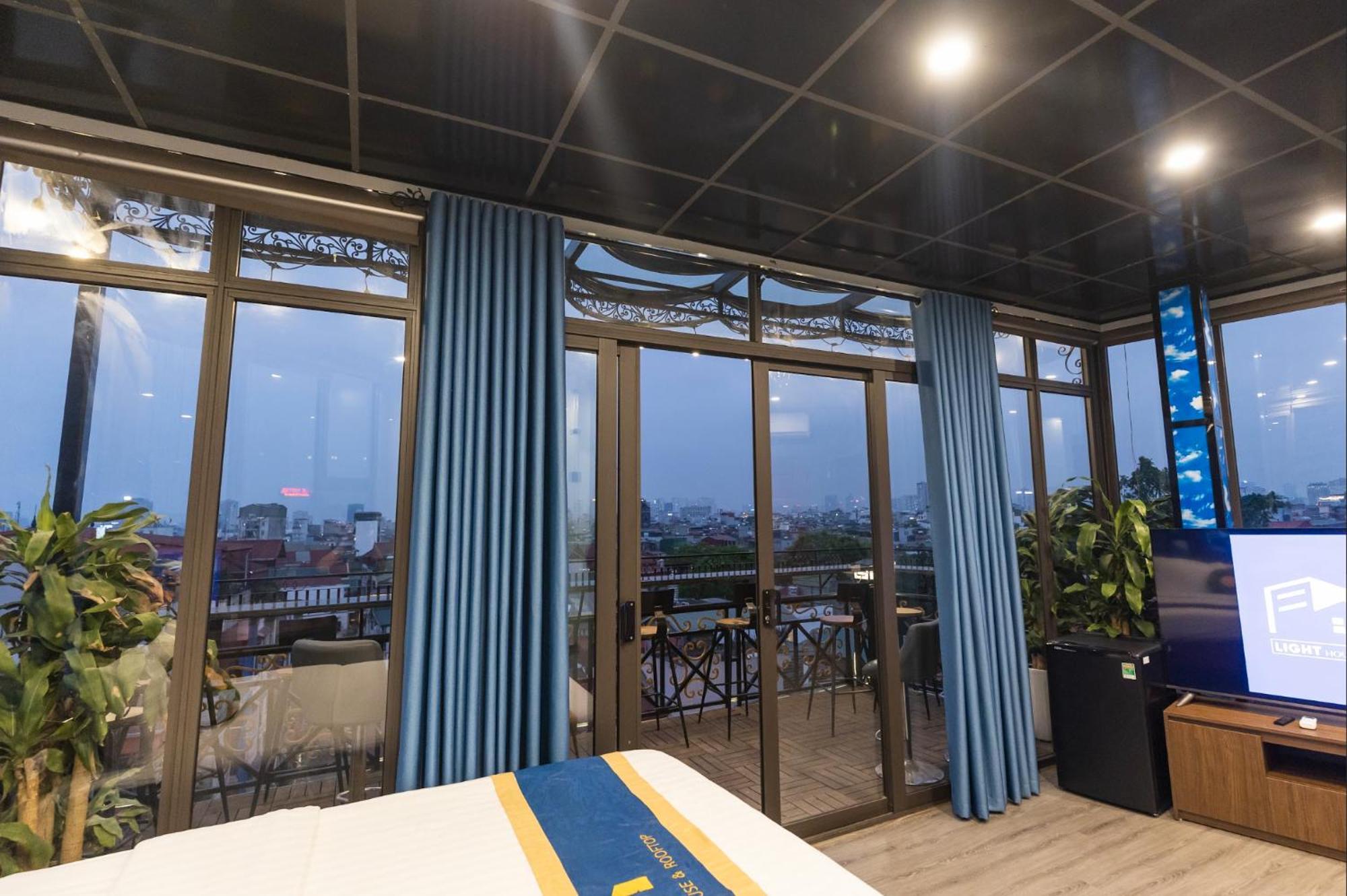 Light House & Rooftop Hanoi Exterior photo
